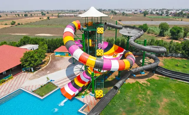 Storm Racer &mdash; thriller slide by Synergy
