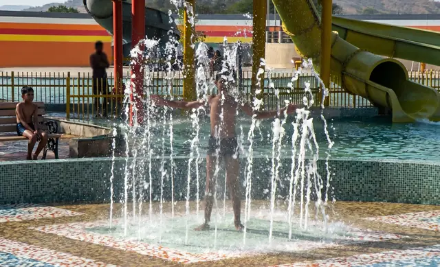 Water Cage &mdash; fun shower by Synergy
